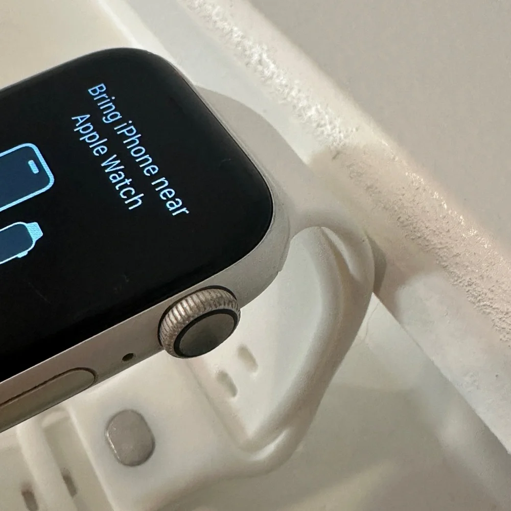 Apple Watch Series 4, size 44mm. Clean, works, very good condition PRICE DROP